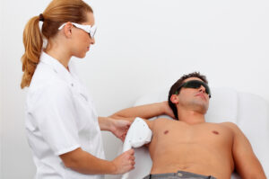 laser-300x199 Las diferentes técnicas de depilación en la estética profesional