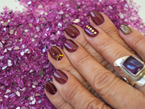 unas-manicura-300x225 ELIGE EL TIPO DE MANICURA QUE TE FAVORECE