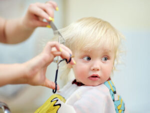 bebe-pelu-300x225 ¿Qué cursos de peluquería profesional puedo estudiar?