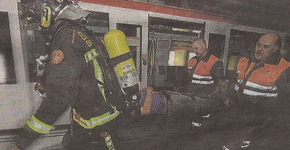 LA ESCUELA DE MAQUILLAJE CAZCARRA PARTIPA EN EL SIMULACRO DE INCENDIO DEL METRO DE BARCELONA - Blog de Cazcarra LA ESCUELA DE MAQUILLAJE CAZCARRA PARTIPA EN EL SIMULACRO DE INCENDIO DEL METRO DE BARCELONA - Blog de Cazcarra