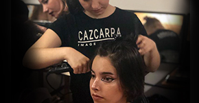 PROFESIONALIDAD DE LA MANO DE CAZCARRA EN EL FASHION SHOW DE BAU BARCELONA