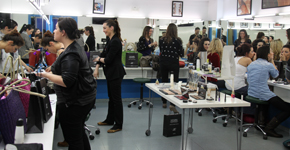 FANTÁSTICO CURSO DE AUTOMAQUILLAJE CAZCARRA PARA LAS BLOGGERS